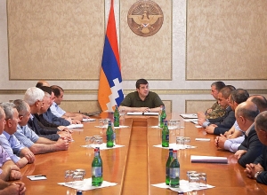 Президент Арцаха обсудил с членами «Союза офицеров запаса Арцаха» социальные проблемы офицеров