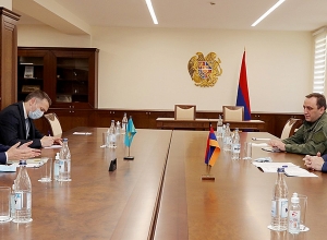 Вагаршак Арутюнян принял посла Казахстана в Армении