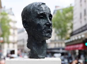 Շառլ Ազնավուրը «վերադարձավ» իր սիրելի Փարիզ․ բացվեց նրա կիսանդրին