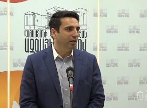 Ազգային ժողովում ցուցադրվեցին Քարվաճառի «Մուշ» պատկերասրահի նկարները