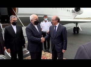 Զվարթնոց միջազգային օդանավակայանում  Արա Այվազյանը դիմավորեց Իրանի ԱԳ նախարարին