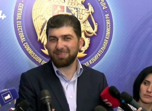 Կարծում եմ՝ ժողովուրդը կմերժի և՛ նախկին նախագահներին, և՛ ներկա վարչապետին. Դավիթ Սանասարյան