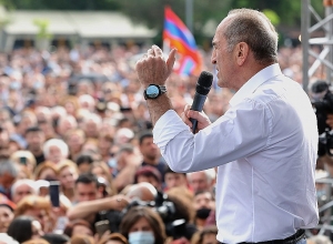 Ռոբերտ Քոչարյանի գլխավորած «Հայաստան» դաշինքի հավաքն Արամ Մանուկյանի արձանի մոտ․ ՈՒՂԻՂ