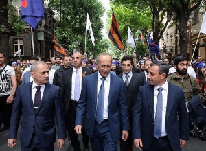 Ռոբերտ Քոչարյանի գլխավորած «Հայաստան» դաշինքի հավաքն Արամ Մանուկյանի արձանի մոտ․ ՈՒՂԻՂ