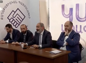 Մեր 10 տարեկան երեխաների 35 տոկոսը անգրագետ է, կարդալ չգիտի․ Փաշինյանը Շենգավիթի գրասենյակում