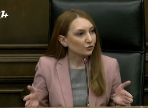 Они должны принять приглашение Пашиняна к дебатам, показать свою мужественность и знание армянского языка