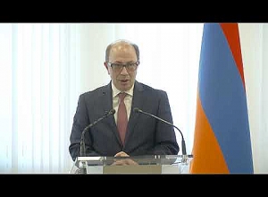 Արա Այվազյանը հրաժեշտի հանդիպում է ունեցել ԱԳՆ անձնակազմի հետ