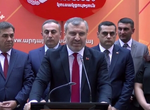 В течение 2008-2018 годов Роберт Кочарян не издал не звука: Норикян