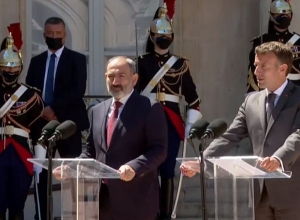 Азербайджанские войска должны уйти с суверенной территории Армении: Макрон