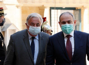 Никол Пашинян встретился с председателем Сената Франции Жераром Ларше