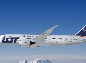 Возобновлены авиарейсы Варшава-Ереван-Варшава