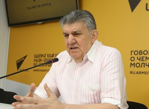 Предлагаю лидерам партий объединиться: Ара Абрамян