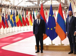 President Michel  has discussions with President Aliyev of Azerbaijan and Acting Prime Minister Pashinyan of Armenia