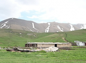 Азербайджанцы в сёлах Гегаркуника останавливают сельчан, требуют объяснений: Омбудсмен