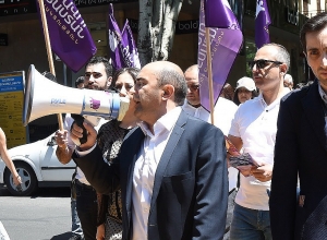 «Լուսավոր Հայաստան» կուսակցության ճեպազրույցն ու քարոզարշավը․ ՈՒՂԻՂ