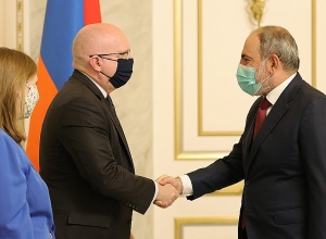 Пашинян обсудил с Филиппом Рикером вопросы возвращения пленных