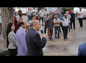 «Լուսավոր Հայաստան» կուսակցության քարոզարշավը