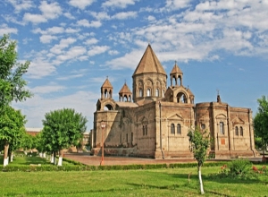 Первопрестол ответил на высказывания Пашиняна