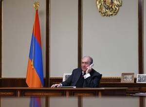 Նախագահ Արմեն Սարգսյանը հեռախոսազրույցներ է ունեցել  ԱԱԾ և Ոստիկանության պետերի հետ
