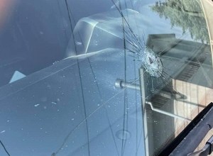 Стреляли по автомобилю Армана Бабаджаняна