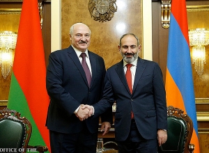 Лукашенко поздравил Пашиняна