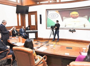 Посол Бабаханян вручил верительные грамоты президенту Индии