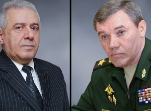 Арутюнян и начальник ГШ ВС РФ провели телефонный разговор