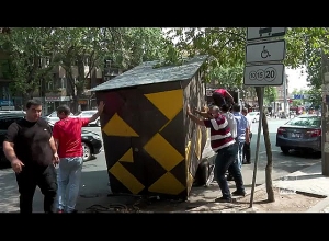 Эвакуируются незарегистрированные мобильные пункты передвижной торговли