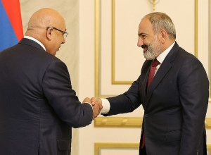 Никол Пашинян встретился с Хачатуром Кокобеляном