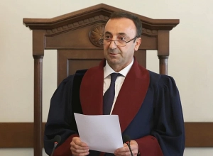 ՀՀ Նախագահին որպես վկա հրավիրեք․ ուզում եմ նրանից լսեմ, որ իր վրա ճնշում չի եղել․ Հրայր Թովմասյան