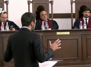 Принцип демократии рухнул за последние три года: Вардеванян