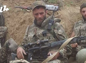 Երկու զոհ մեկ տնից. խաչքար Կարեն և Արամ եղբայրների հիշատակին