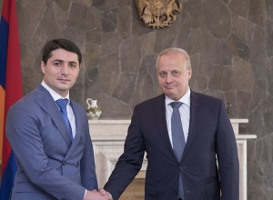 Аргишти Кярамян принял чрезвычайного и полномочного посла РФ в РА