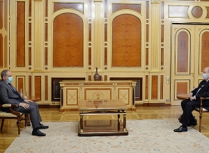 Армен Саркисян провёл телефонный разговор с Николом Пашиняном