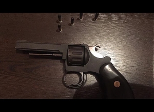 Хулиганство, нелегальное оружие и телесные повреждения: полиция раскрыла преступления