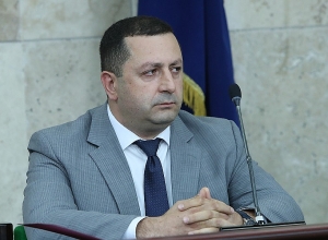 Անելու եմ ամեն ինչ, որպեսզի բուհի մթնոլորտը փոխվի. ԵՊՀ ռեկտորի նոր ժ/պ