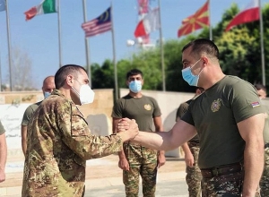 Армянские миротворцы награждены