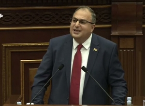 Вы можете извиниться и проедем: Кристине Варданян – Владимиру Варданяну