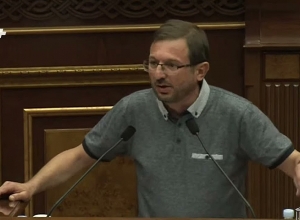 Обращаюсь к депутатам ГД-мужчинам: Гегам Манукян