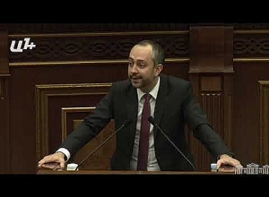 Я про Ивана, вы - про болвана: Рустамян – Агаджаняну: Агаджанян посоветовал замолчать