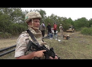 Миротворцы обеспечили безопасность рабочим водоканала при проведении обустройства водозаборной скважины в НК