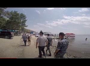 Փաթեթներով թմրամիջոցով լողափ էր եկել