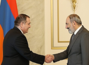 Премьер-министр провёл прощальную встречу с послом Грузии