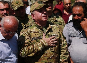 Պաշտպանության նախարարն այցելել է «Եռաբլուր» զինվորական պանթեոն