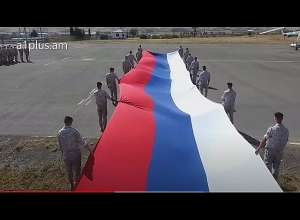 50-метровый российский флаг в Арцахе