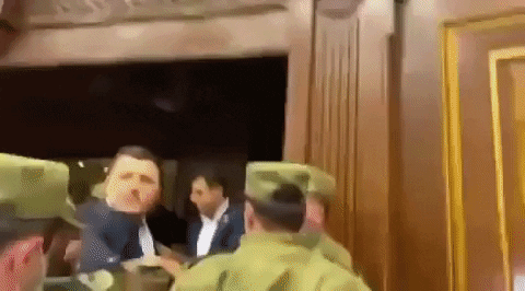 Ծեծկռտուք Ազգային ժողովում