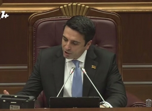 Ведите себя корректно: я буду сдерживать сколько захочу: Ален Симонян