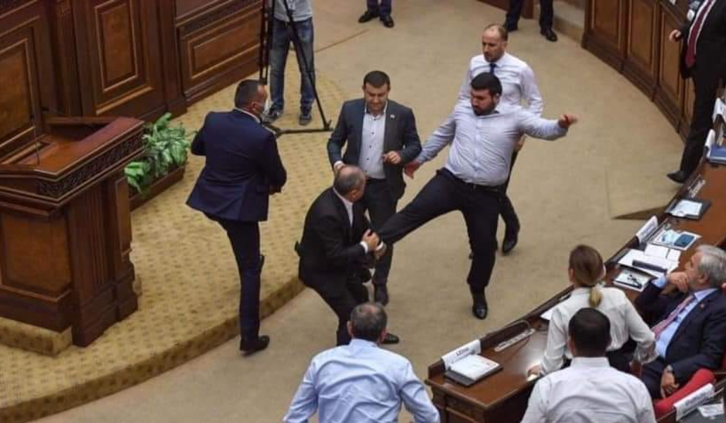 240577958_840996069887505_8754244146992211107_n (1)