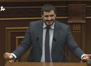 Госпожа Кюрегян, Вы будете отвечать? Арман Егоян