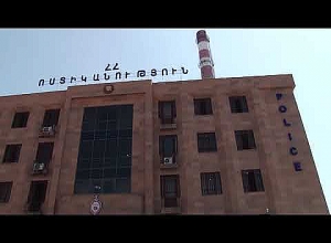 Украл номерные знаки машины и был пойман через несколько дней